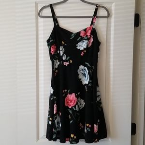 Old Navy Black Floral Sundress M Petite
